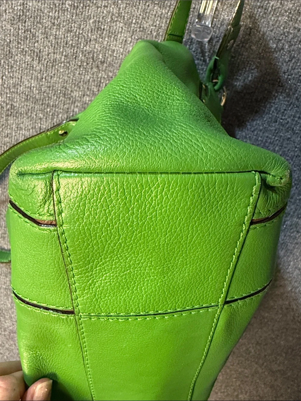 Vintage Kate Spade Green Leather Shoulder Bag with Contrast Trim Excellent!